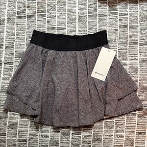 NWT women’s lululemon court rival skirt tall size 6